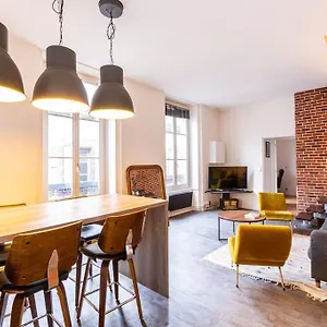 Maison, Appartement Type Triplex Atypique De Charme Saint-Brieuc